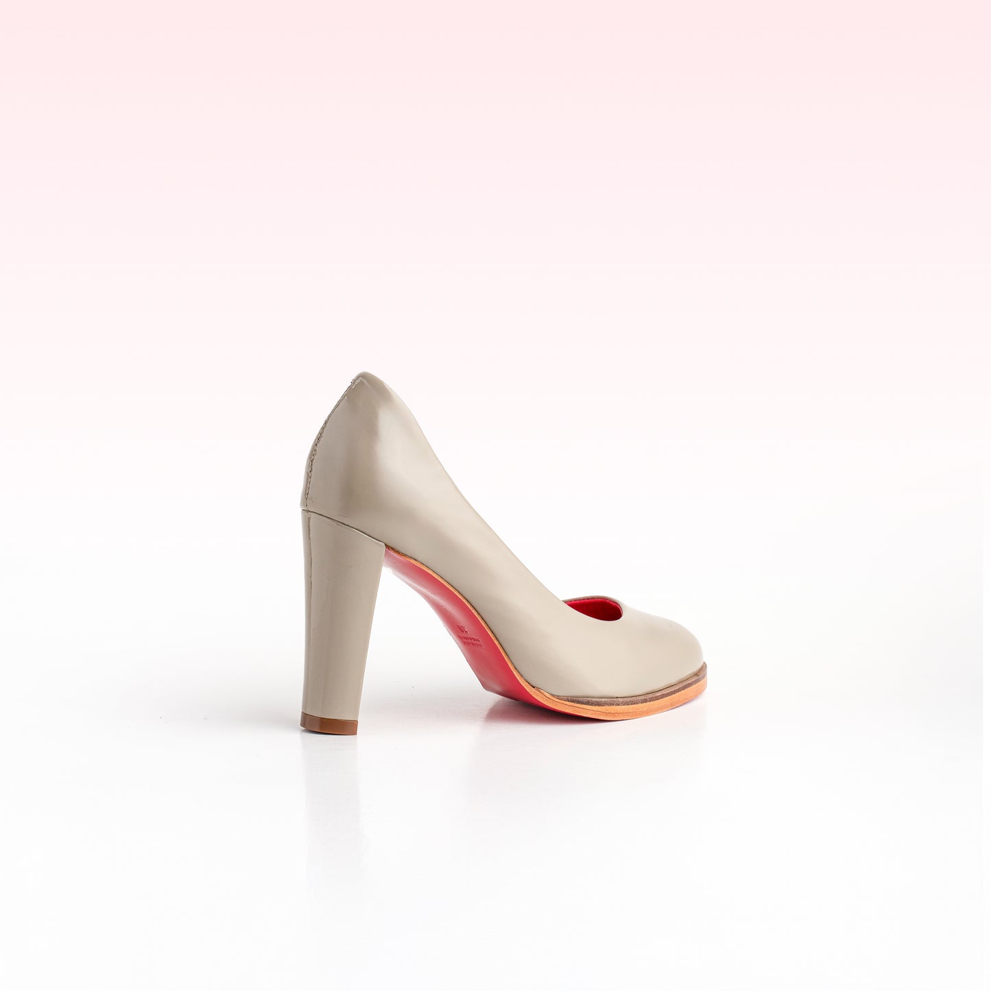 Scarpin Iza Verniz Fendi